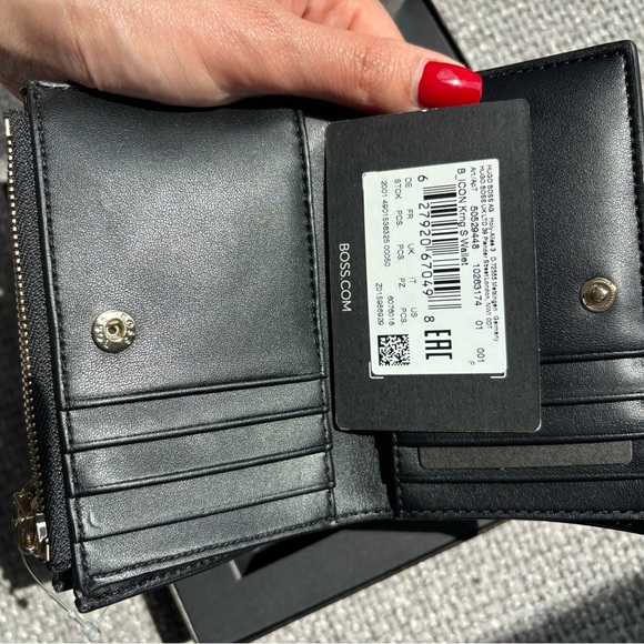 Brand New BOSS Wallet & Keychain Set – Elegant Gift Edition - Picture 6 of 9